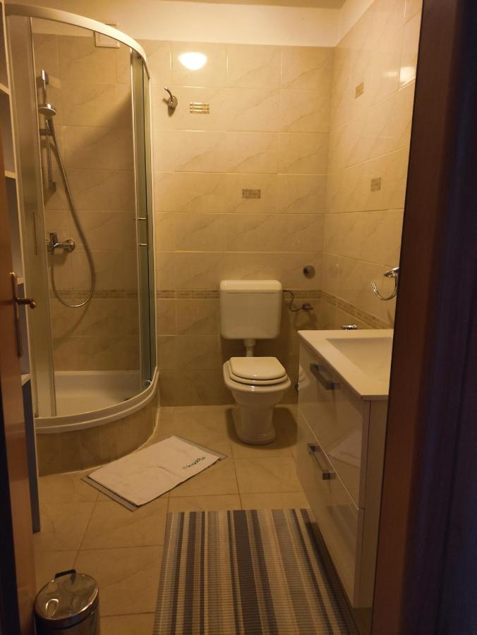 Apartman Vesna 2 Persons Njivice Esterno foto